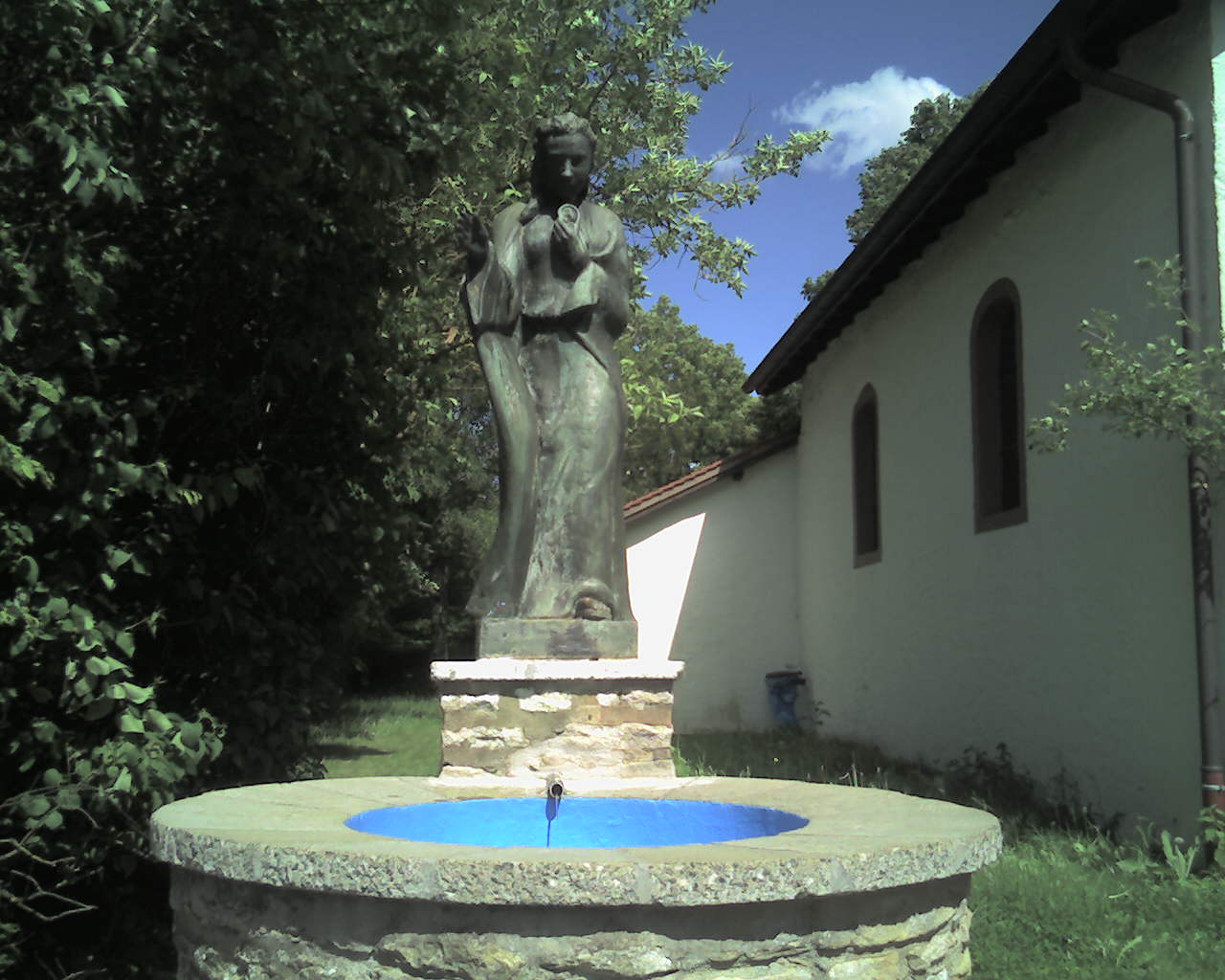 Den hellige Oranna, bronsestatue ved Orannabrunnen i Berus